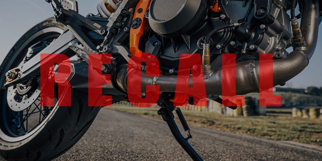 KTM отзывает модели 390 2025-2026