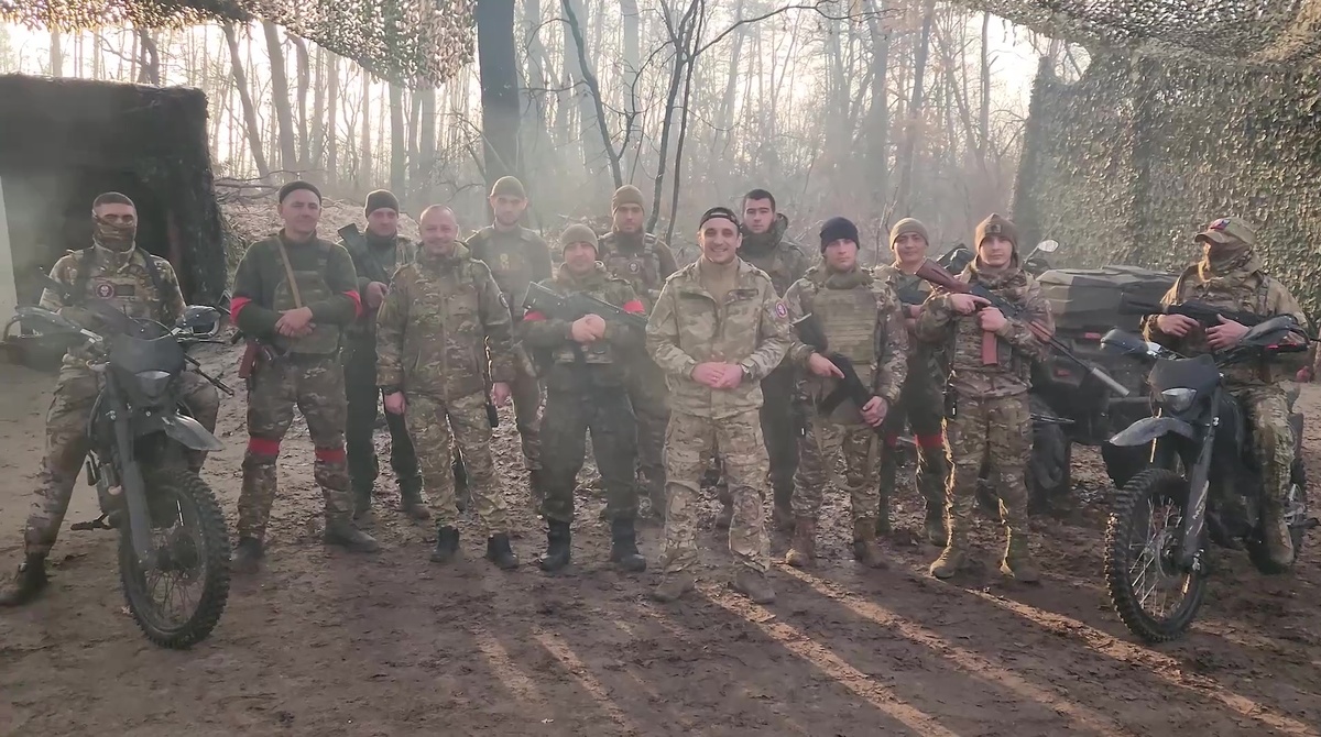    Бойцы СВО с передовой передали жителям Башкирии новогодние поздравления