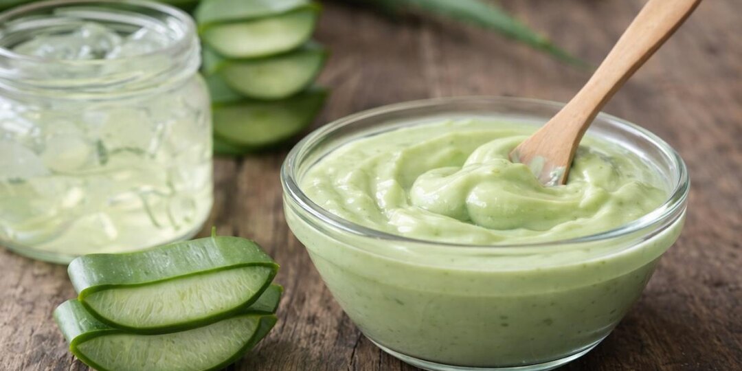 Алоэ улучшает рост и эластичность волос