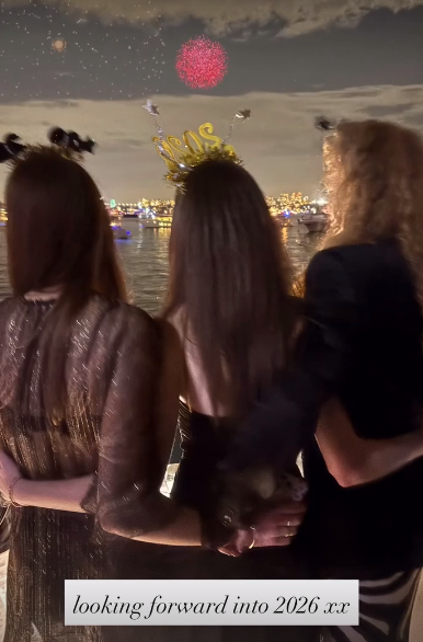    Николь Кидман отмечает праздники с дочерьмиСоцсети Николь Кидман