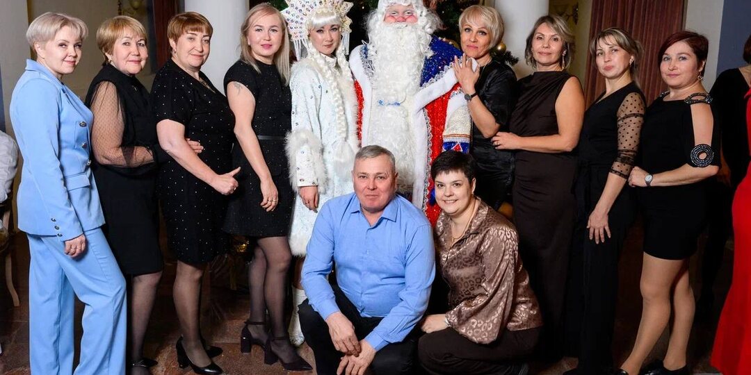 Новогодний корпоратив компании «Плёс» в ресторане Онар