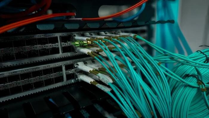 Обложка © Shutterstock / FOTODOM / deni_afr