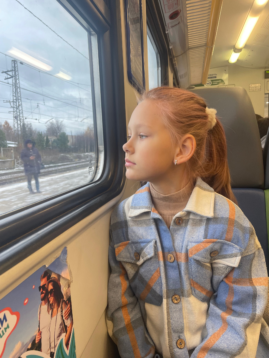 Как вариант ездить ласточками, где все места нижние. Прадо летают они далеко не всюду 