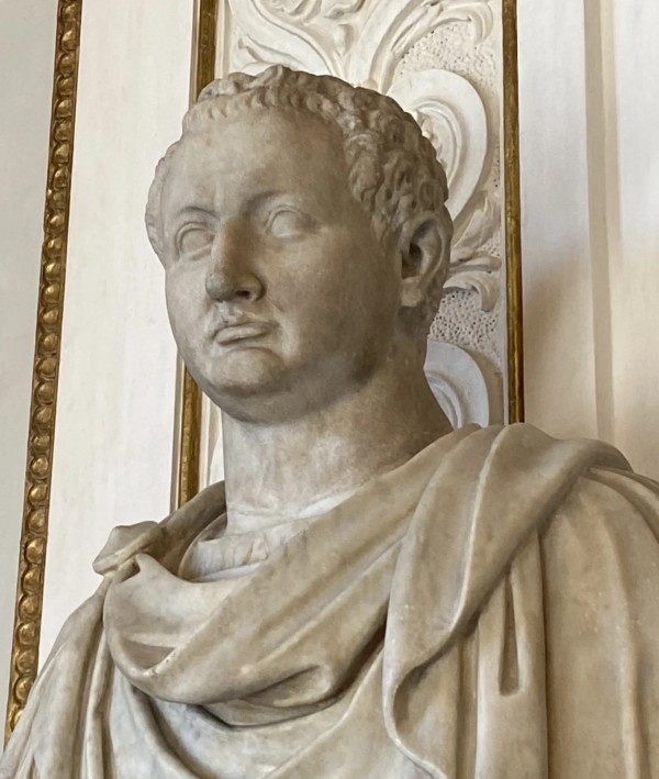 Тит Флавий.