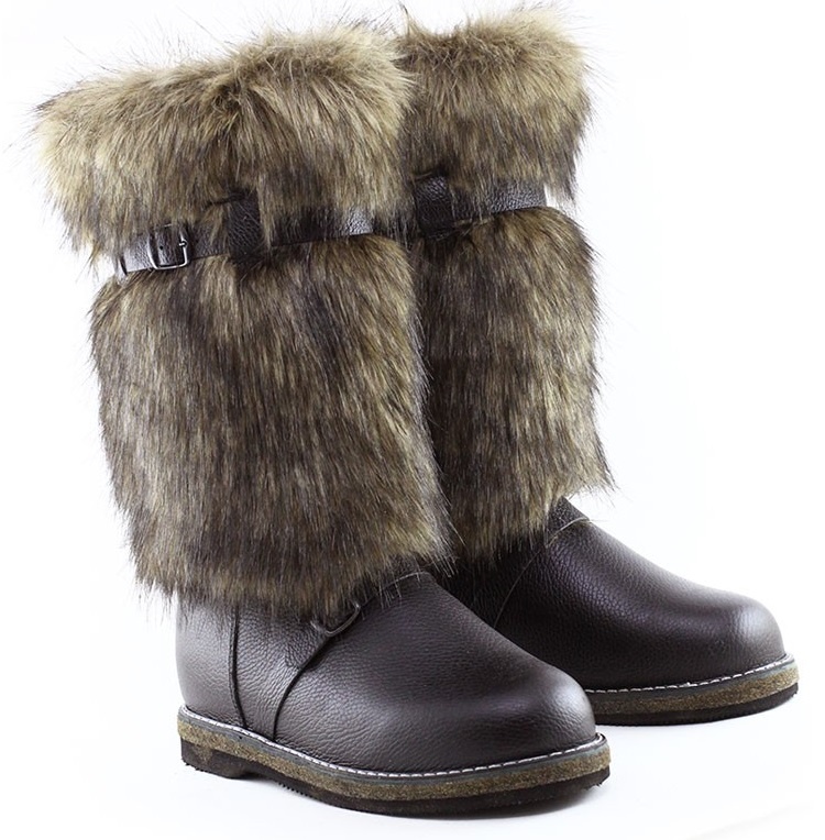 Вот именно такие унты и были.