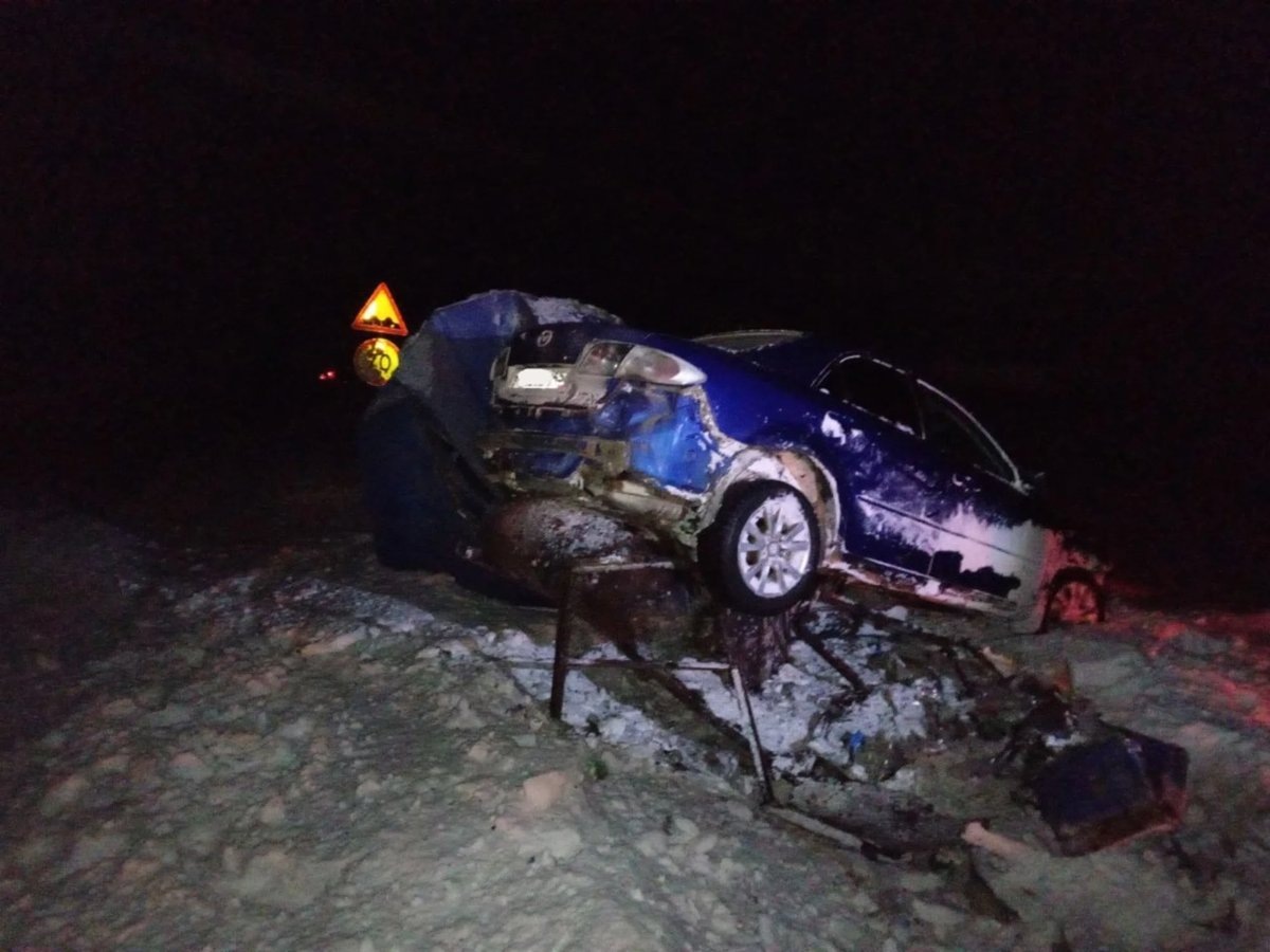    В Шадринском округе водитель наехал на препятствие