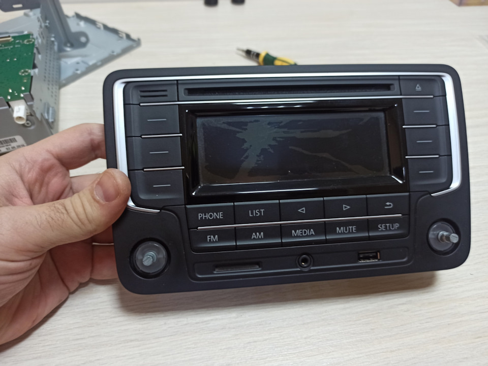 RCD230 с разбитым экраном