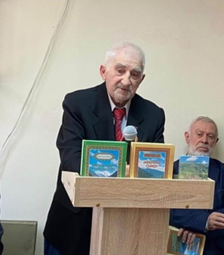 На фото: Саид Султанович Гусейнов.