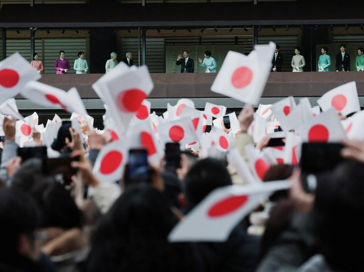    Члены королевской семьи Японии во время новогодних торжеств в Императорском дворце в Токио | © REUTERS / Issei Kato