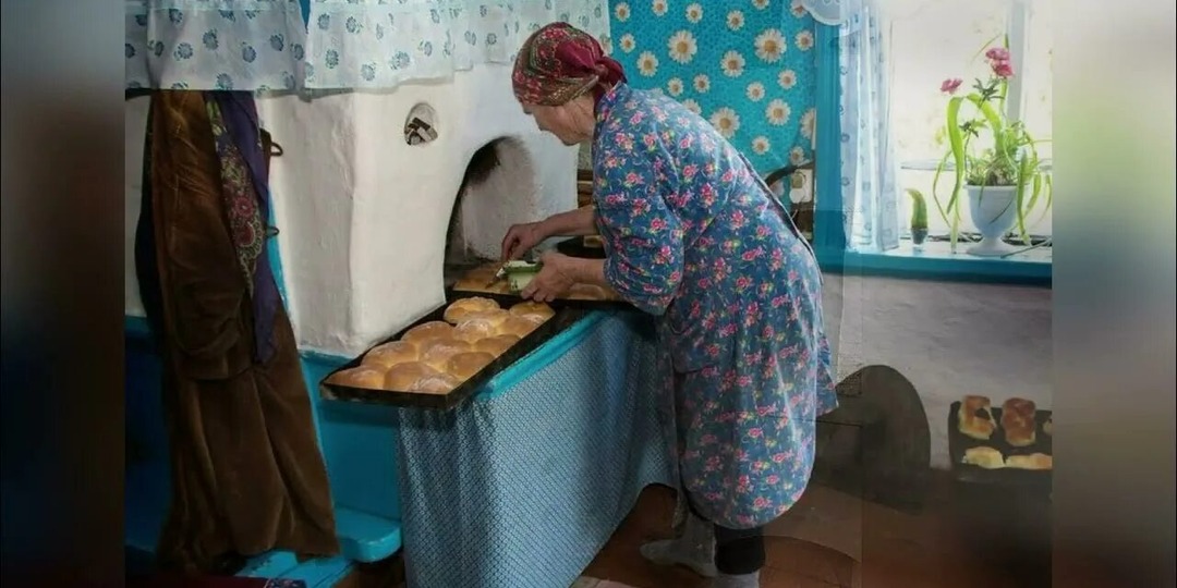 ДА ОТ ТВОЕЙ МАТЕРИ ДЕРЕВНЕЙ НА ВСЮ КУХНЮ НЕСЁТ