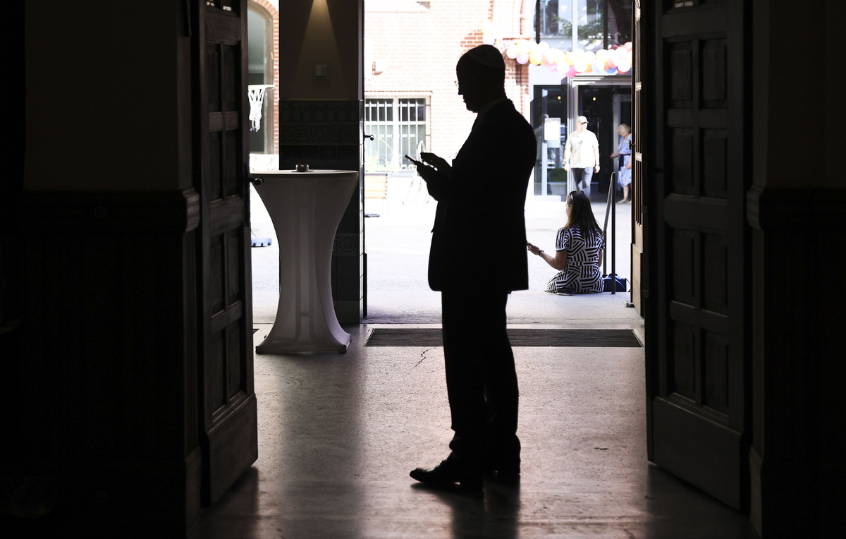Omer Messinger/Getty Images
