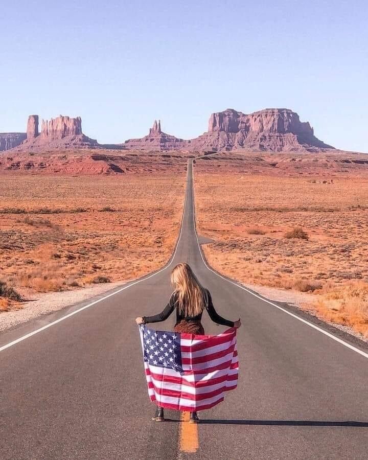 Эта американочка - лучшее, что осталось от США. Источник изображения: https://i.pinimg.com/736x/da/f7/14/daf7148c9165e694076903fe5cd4ef70.jpg