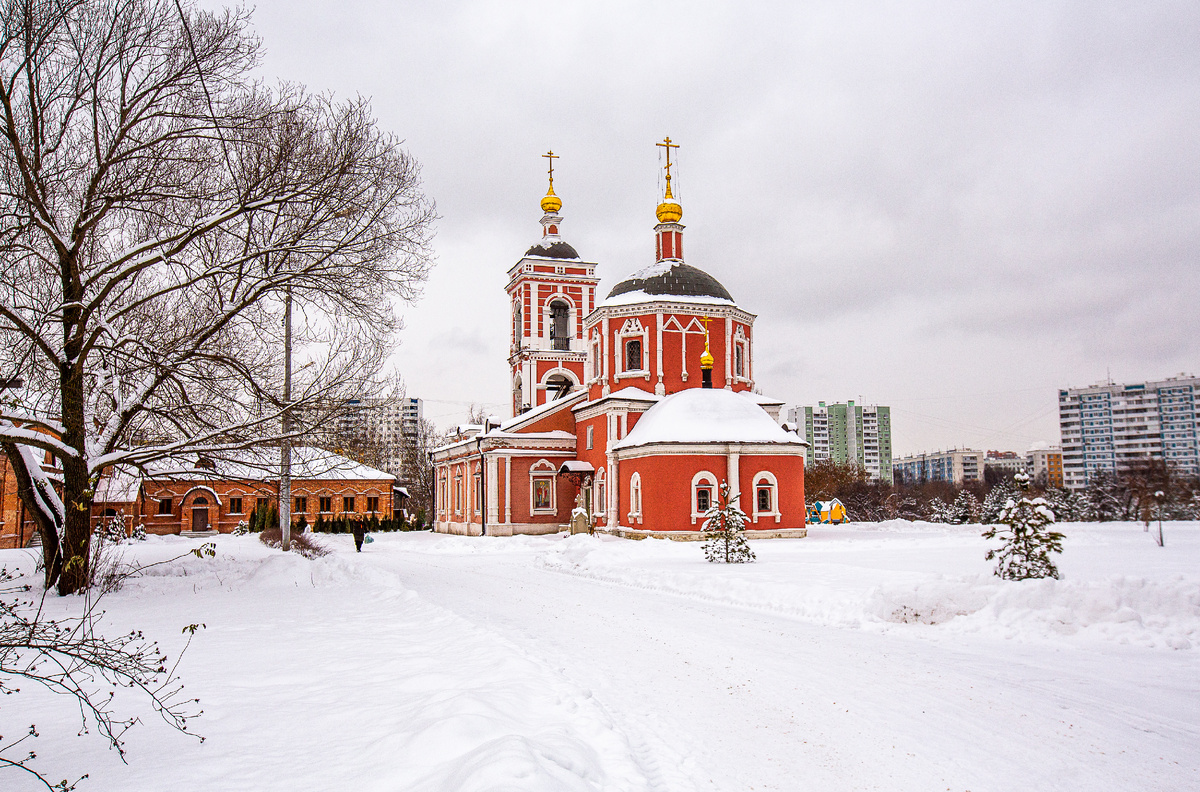 Церковь Покрова Пресвятой Богородицы в бывшем селе Покровском на Городне. Москва. Фото автора статьи  