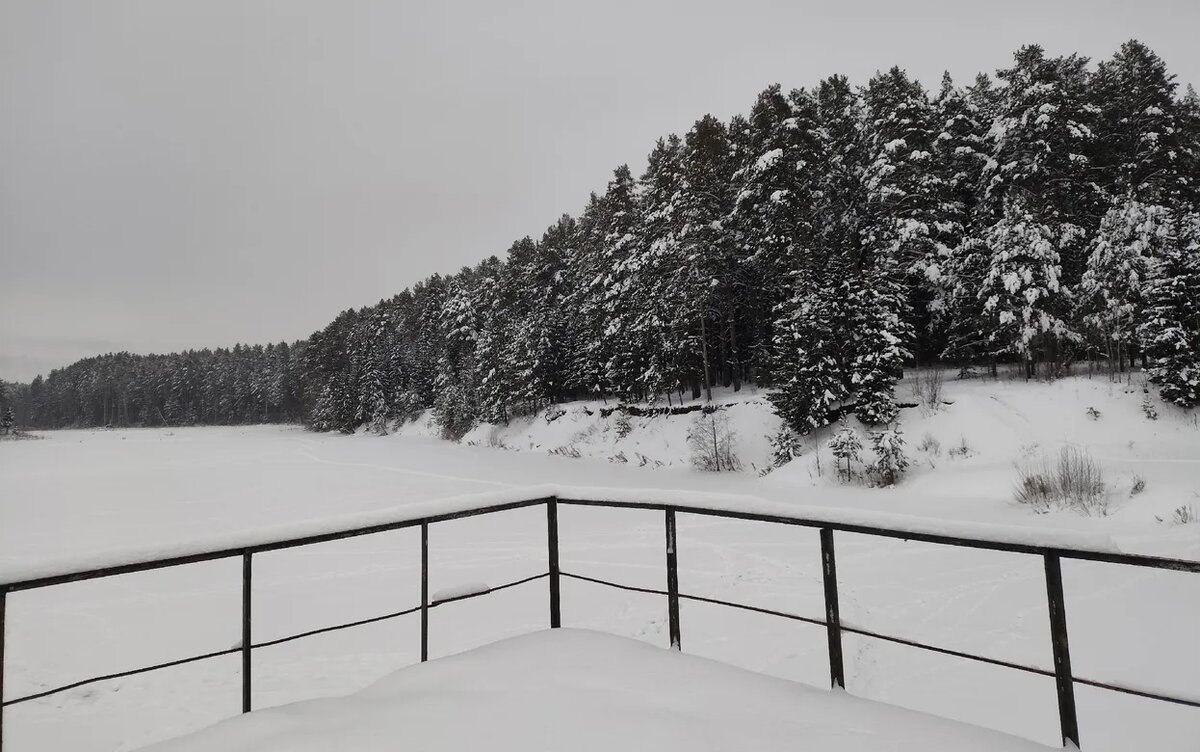    Погода в Ижевске на день: 3 января ждем небольшой снег и до -12°С