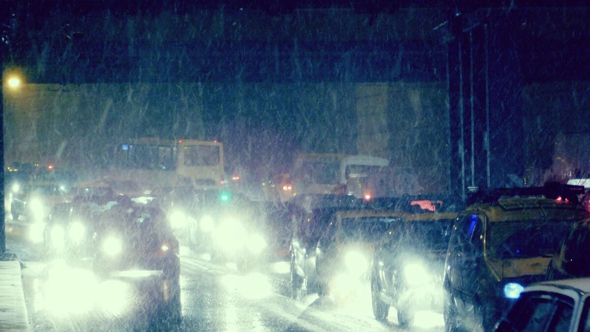    Ростов атаковали «пожиратели» автомобилей, а М-4 рискует оказаться в снегу   1MI