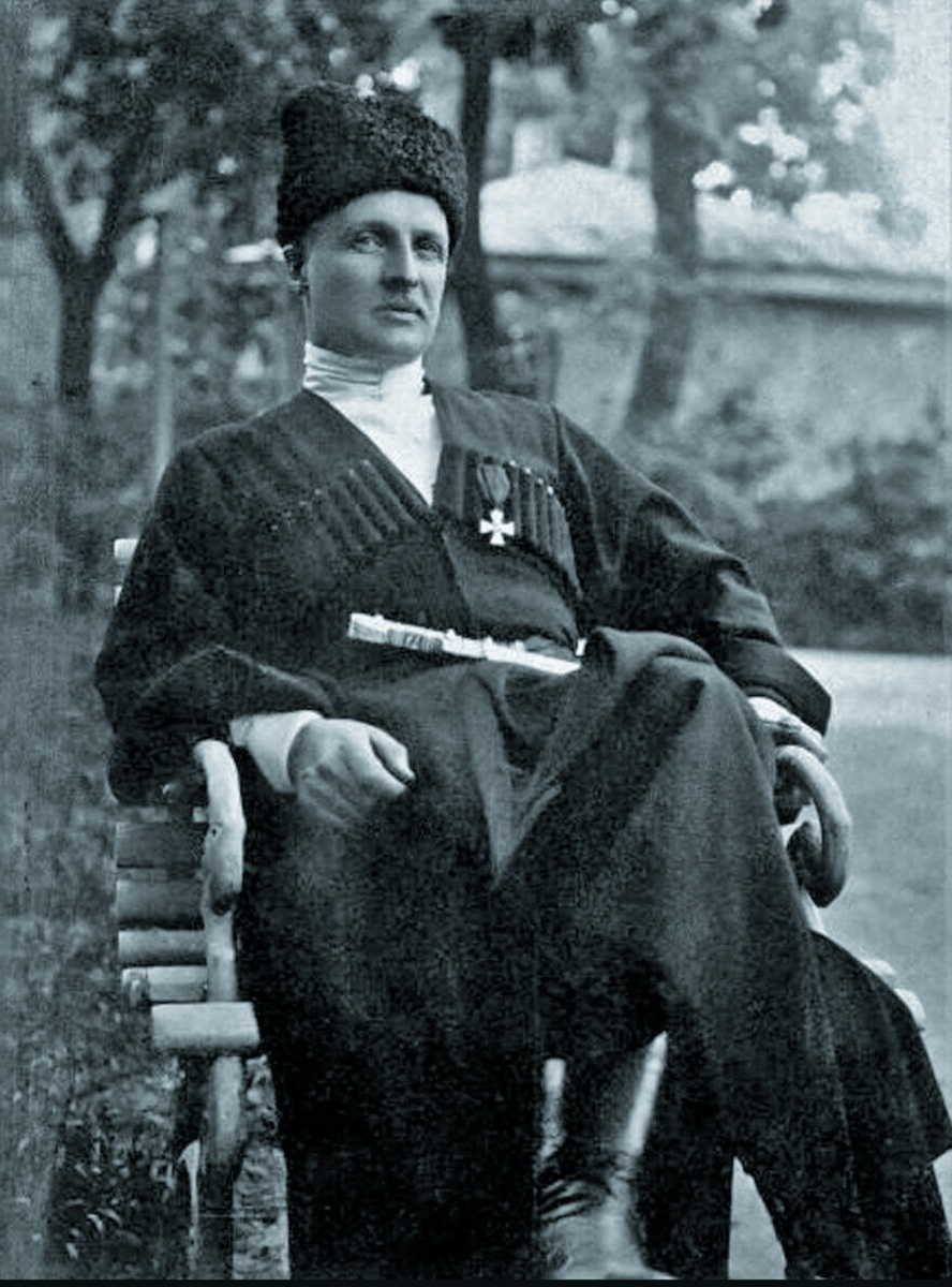 Па́вел Петро́вич Скоропа́дский — генерал-лейтенант Русской императорской армии, после революции 1917 года — украинский военный и политический деятель, гетман всея Украины с 29 апреля по 14 декабря 1918 года. 