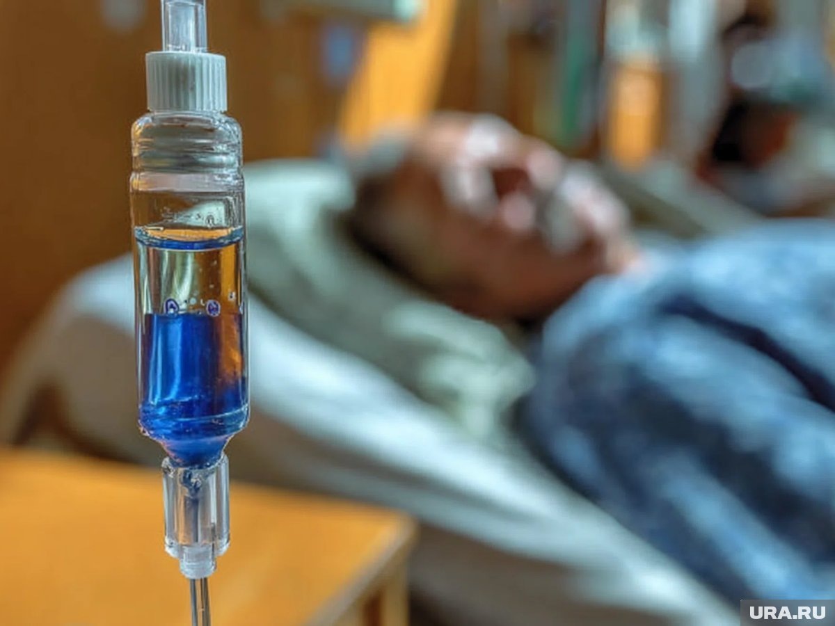     Семья Юрия ищет способы транспортировать его в больницу в РФ