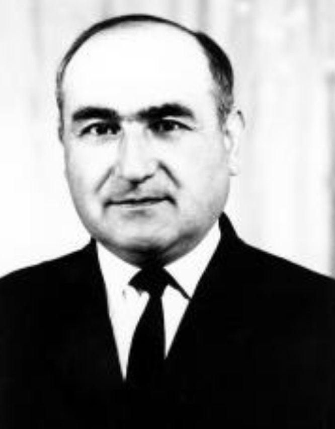 На фото: Ибрагим Ахмедов.