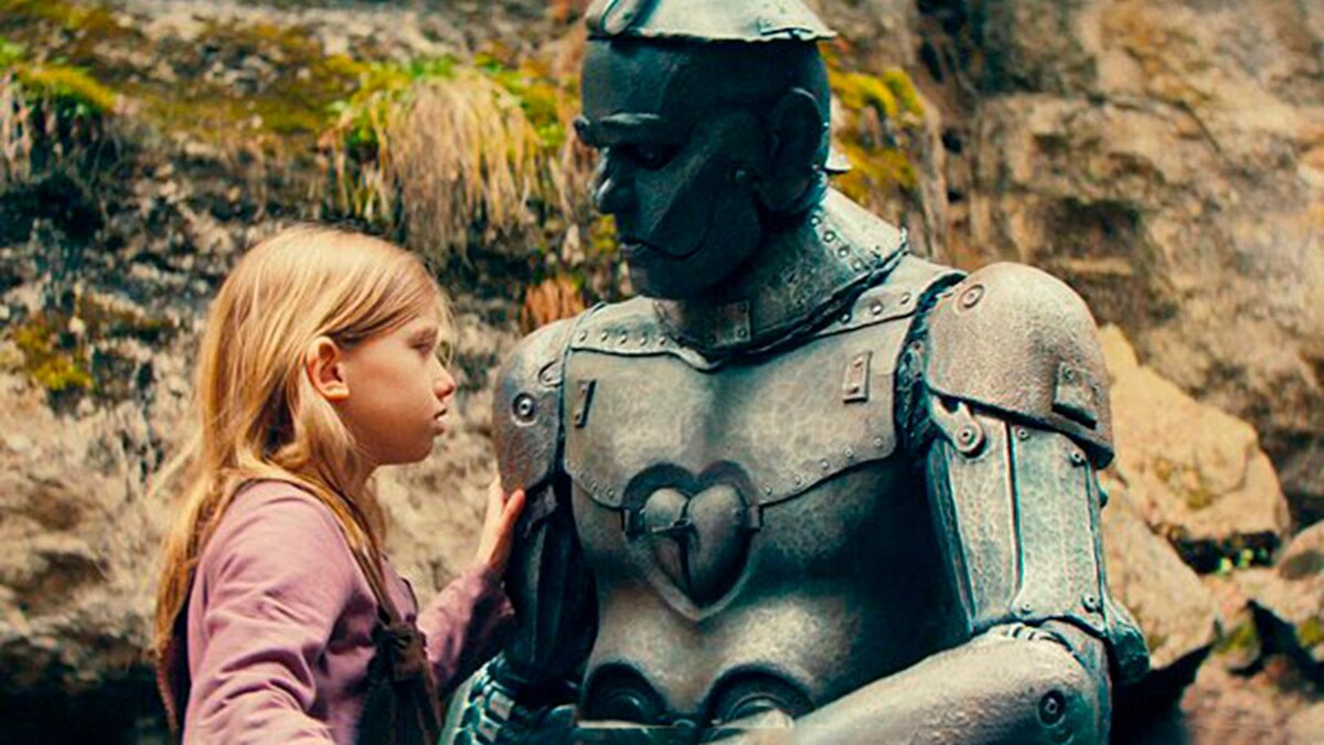    Фото: кадр из фильма «Волшебник Изумрудного города. Дорога из жёлтого кирпича»