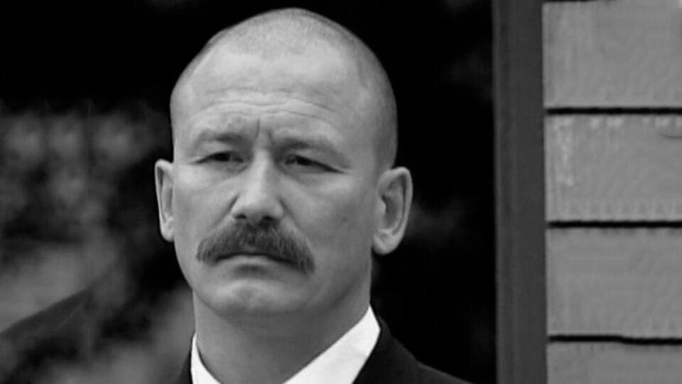     Умер звезда сериала "Боец" Андрей Хорошев Х/ф "Боец", реж. Евгений Серов, 2004