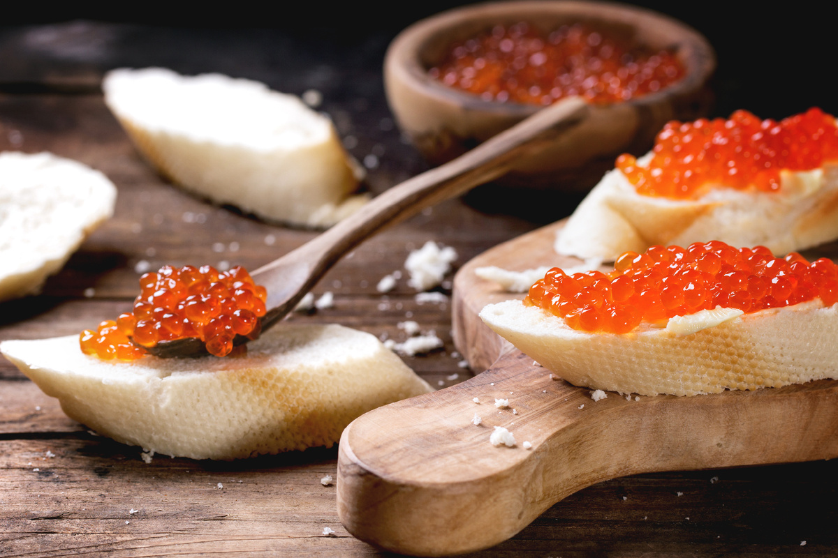 Бутерброд с икрой,