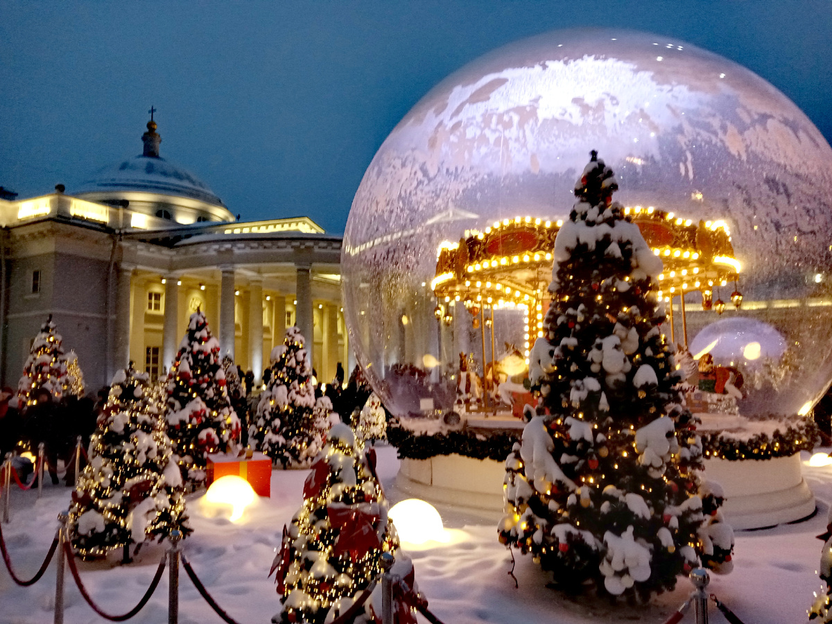 В саду НИИ Склифосовского (все фото автора) 
