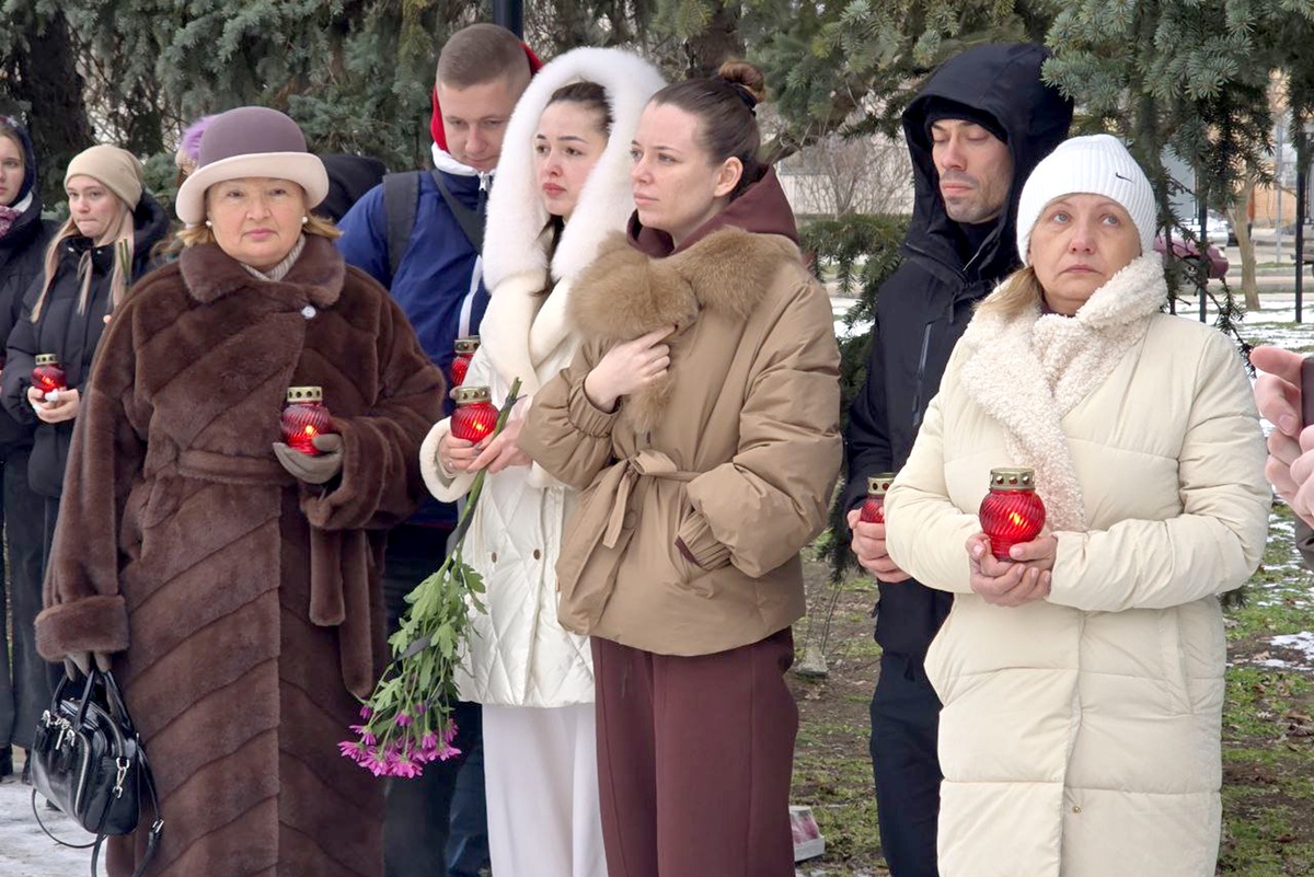    В Геническе почтили память жертв теракта в Хорлах./Министерство молодежной политики Херсонской области