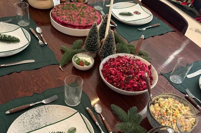 Ирина Шейк отметила Новый год по-русски. Фото © Instagram (признан экстремистской организацией и запрещён на территории Российской Федерации) / irinashayk