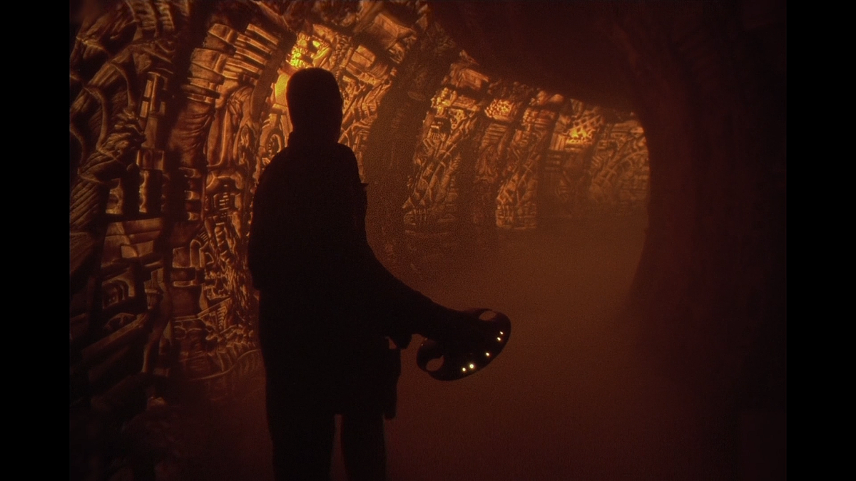 Кадр из фильма Хищник 2 (1990)