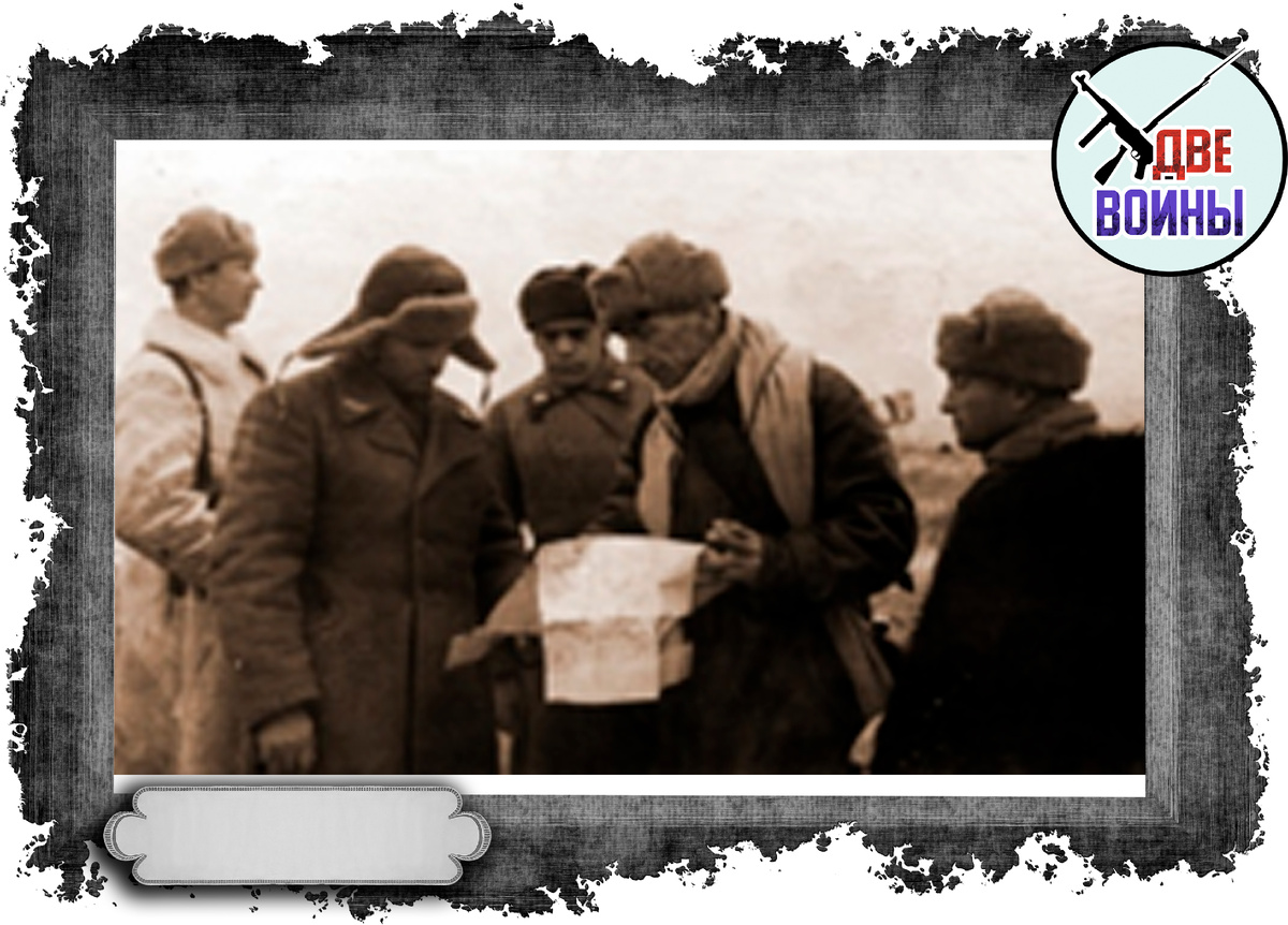 Генерал Плиев разговаривает с танкистами. Фото в свободном доступе.