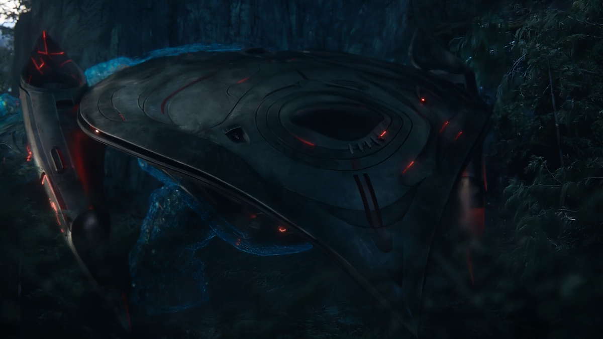 Кадр из фильма Хищник (2018)