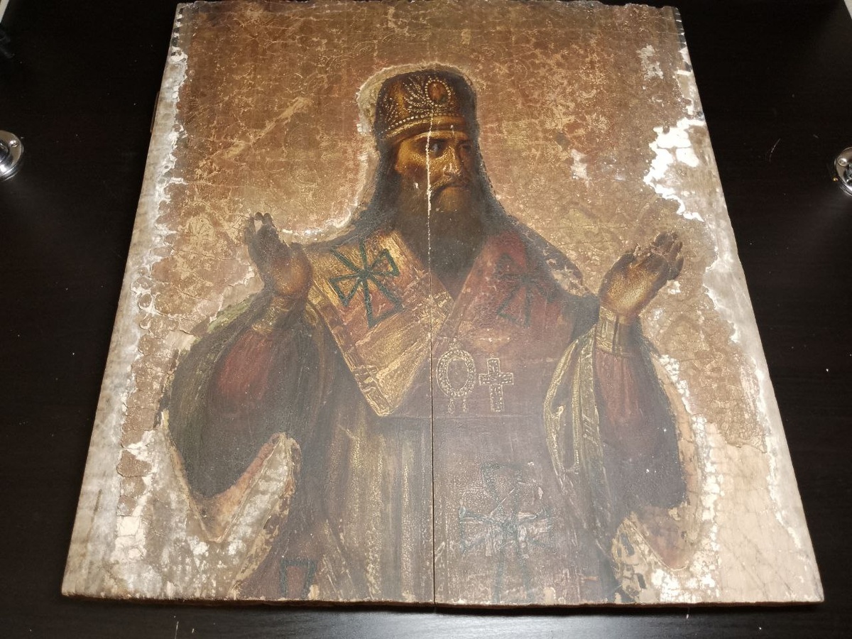 Неизвестный Святой. Вид до реставации. Фото автора.