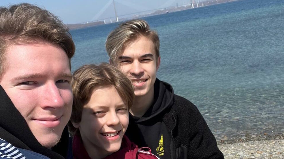    Зведы Тутберидзе-тим, мужская часть: Мозалев, Федотов и Самсонов. Фото: телеграм-канал Андрея Мозалева