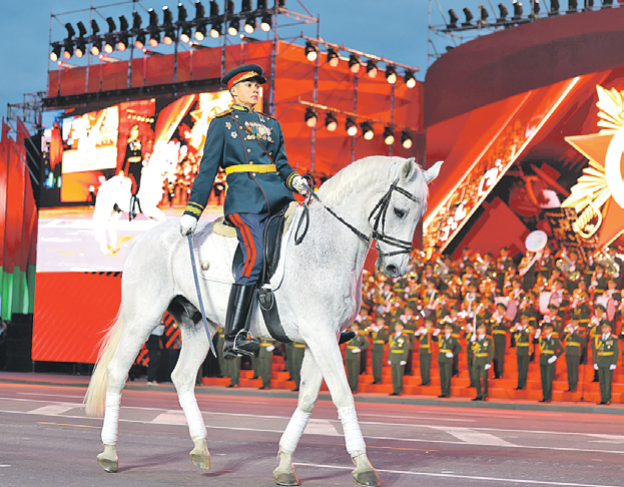  На белом коне - как маршал Жуков в 1945 году Фото: БелТА