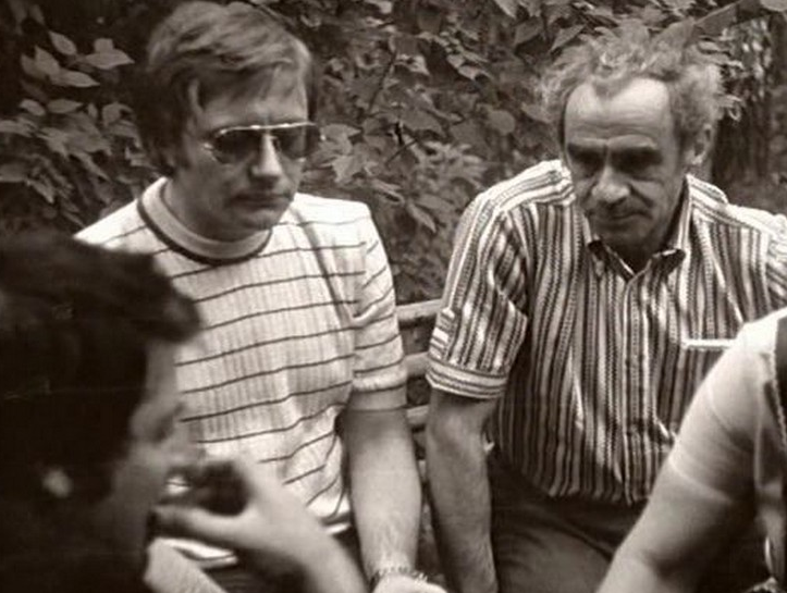 Зиновий Гердт и Андрей Миронов на даче