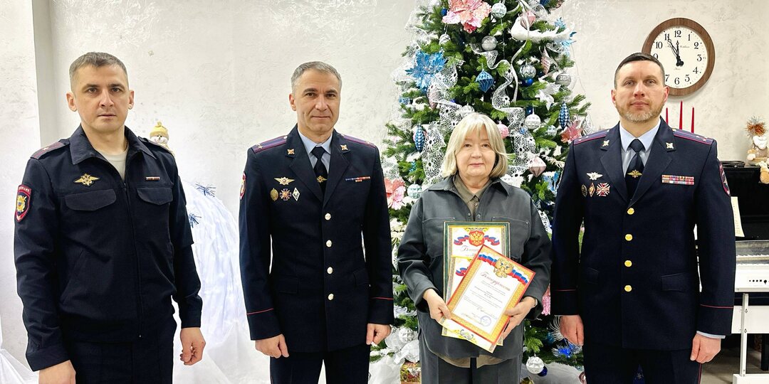 🎄Начальник Центра профессиональной подготовки УМВД России по Сахалинской области, подполковник полиции Сергей Мильчаков и преподаватель