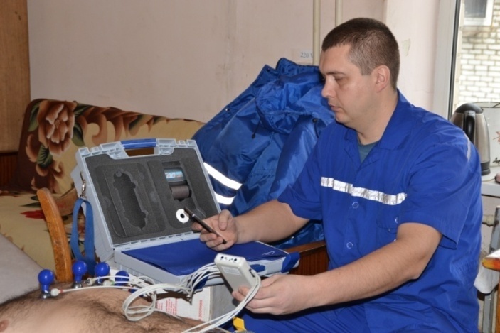 – Так, Алёна, распишитесь, что отказываетесь от госпитализации. И вот вам совет: поговорите с мужем