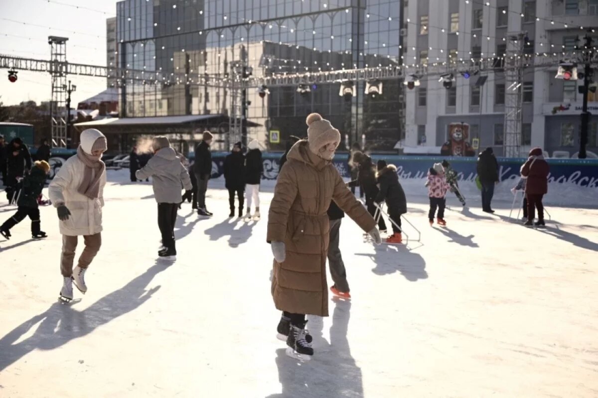    В Хабаровске на площади Ленина стартовали зимние гулянья