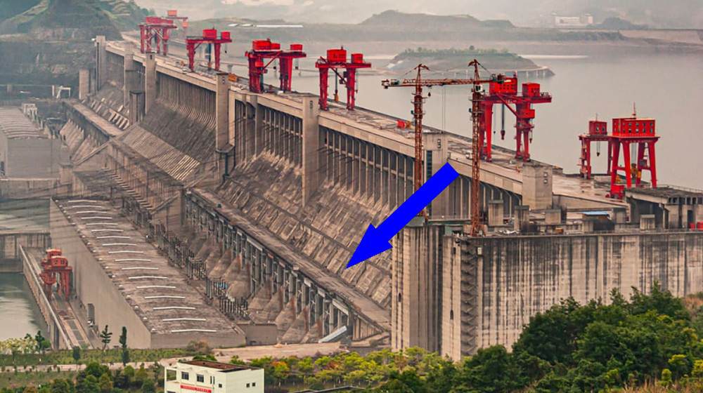    Три ущелья меняют Землю и жизнь миллионов как угодно