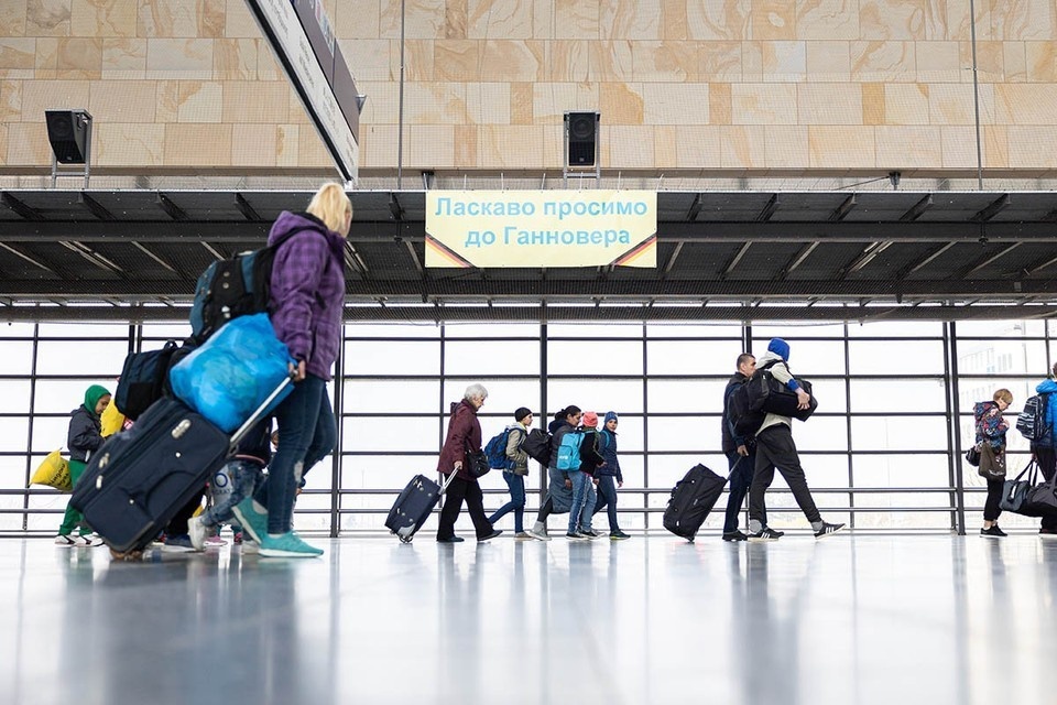    Экономист Кухар: украинским беженцам за рубежом грозят многомиллионные штрафы GLOBAL LOOK PRESS