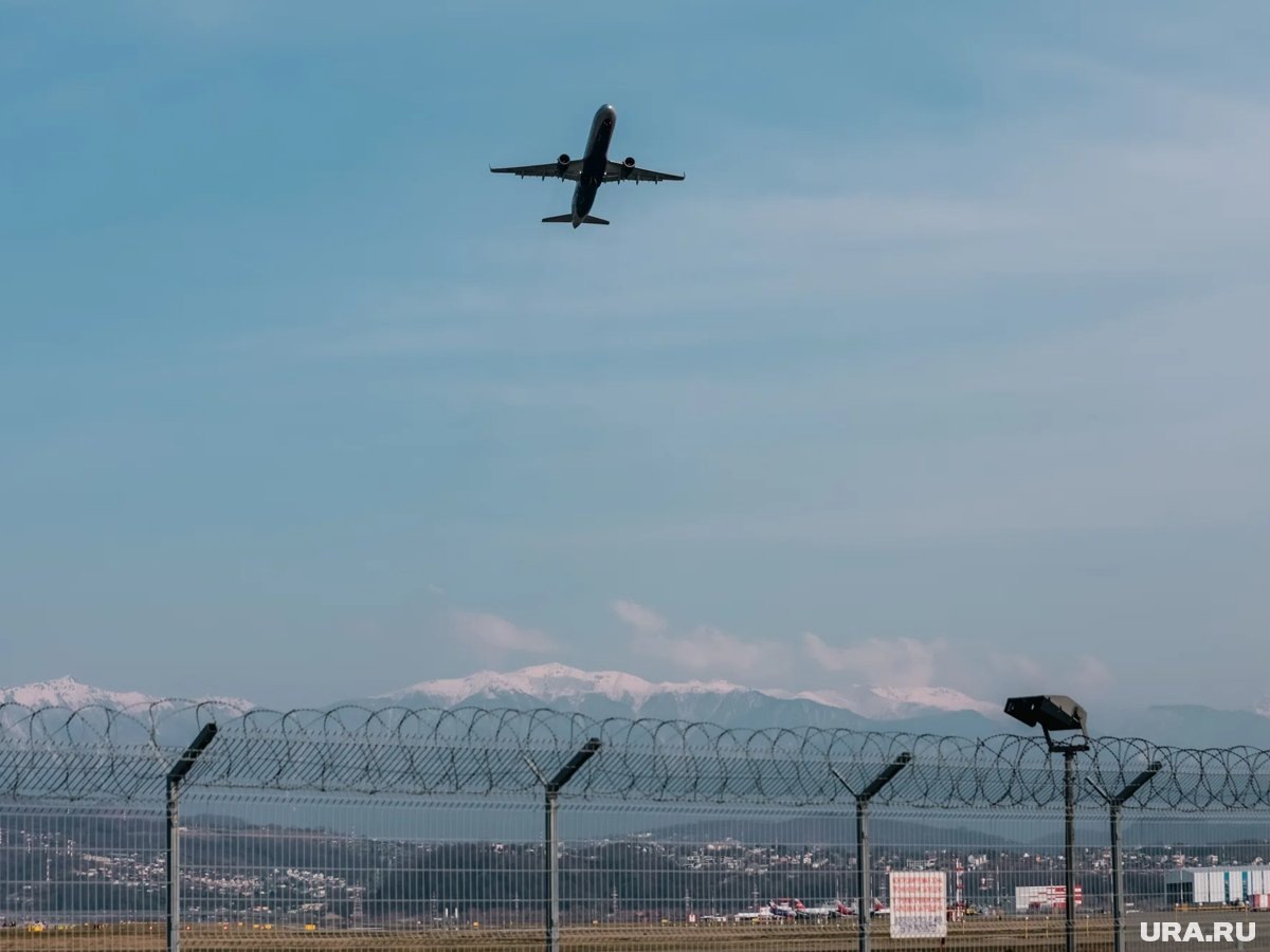     В аэропорту Сочи на прилет и вылет задержаны 16 авиарейсов