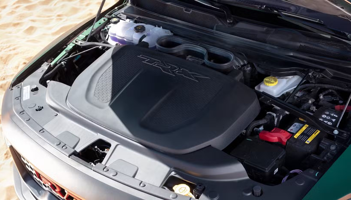 Моторный отсек Ram 1500 SRT TRX 2027