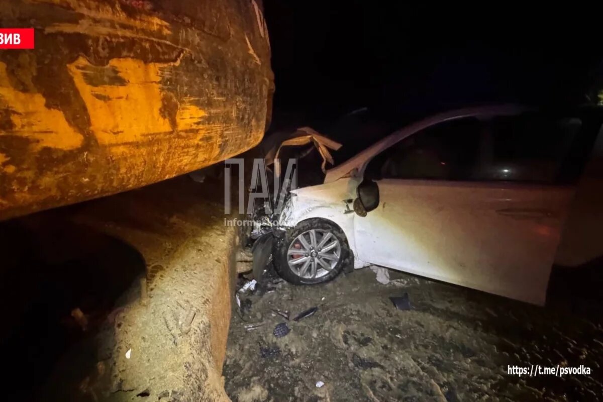    Смертельное ДТП с экскаватором произошло в Псковской области