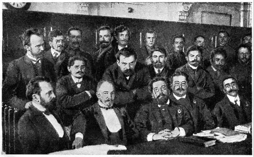 Суд над членами совета рабочих депутатов Петербурга, 1906 год. Источник: Wikimedia Commons