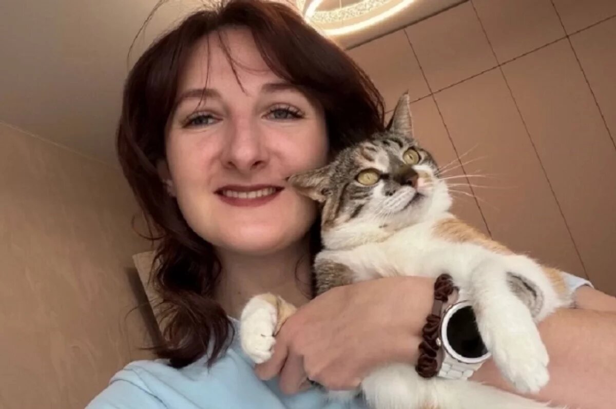    Советник рязанского губернатора взяла из приюта тяжело больную кошку