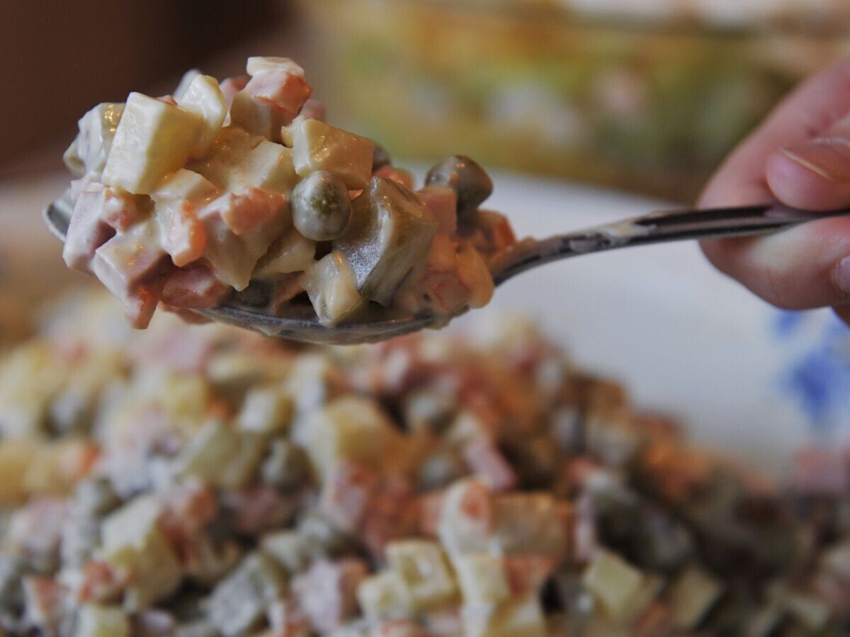    Салат "Оливье" | © РИА Новости / Алексей Куденко