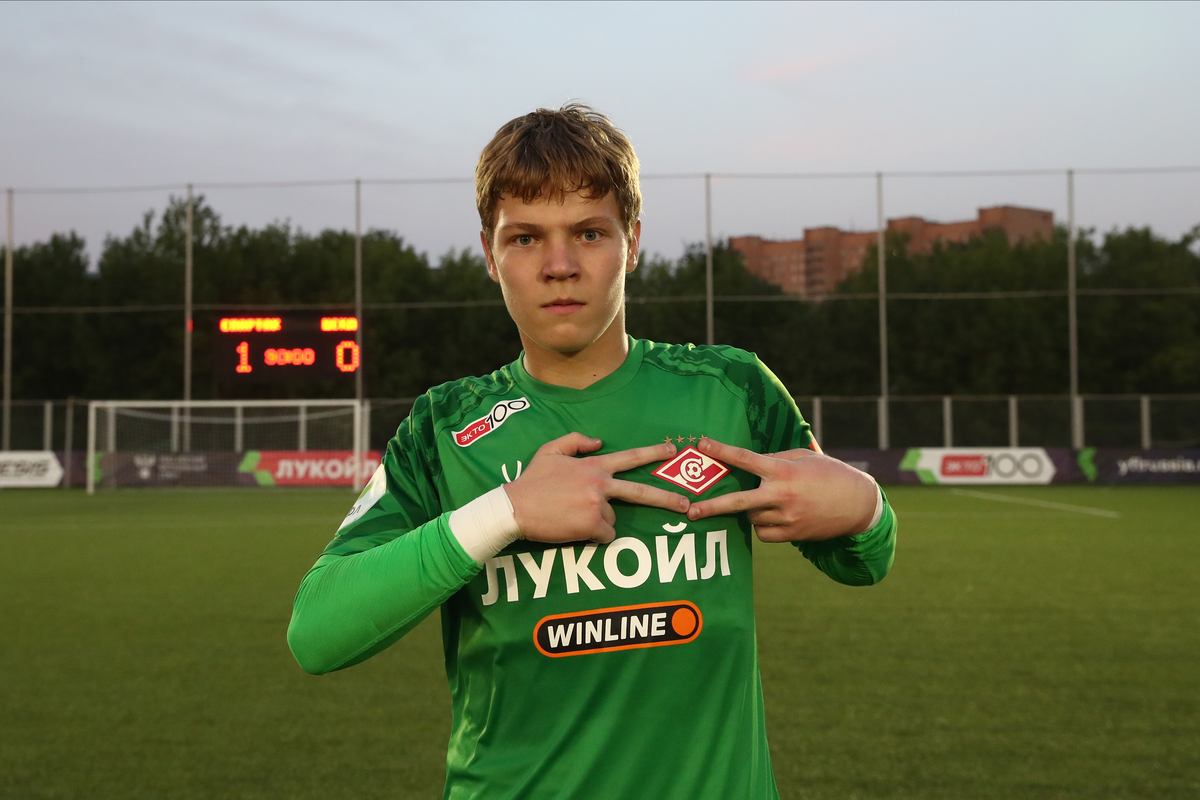 Вратарь "Спартака-2" Даниил Лукин. Фото из интернета.