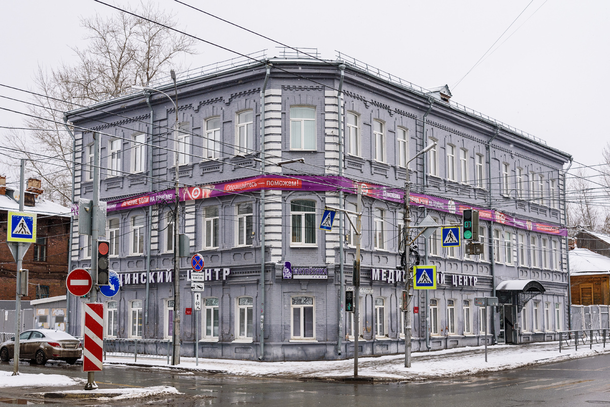 ​Льва Толстого, 96 / ​Ленинская, 77