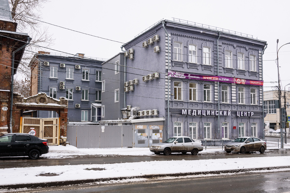 ​Льва Толстого, 96 / ​Ленинская, 77 - вид с улицы Ленинской