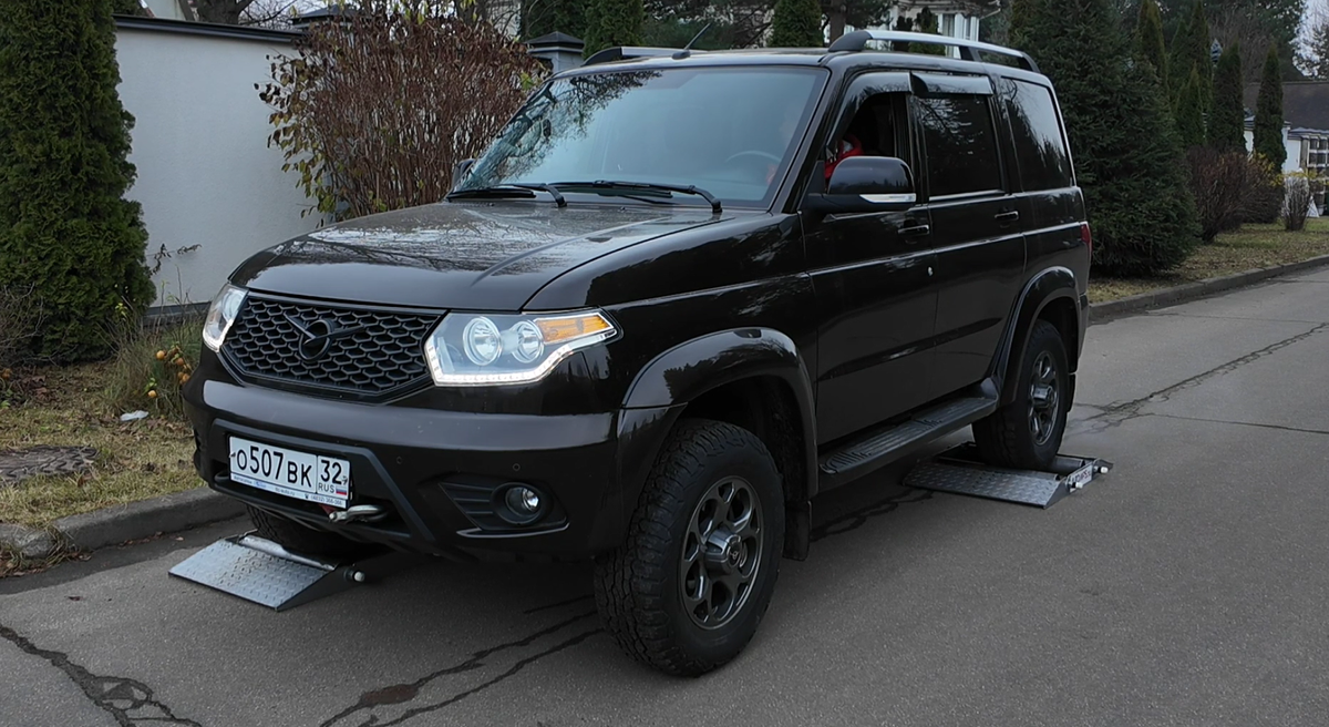 УАЗ Патрио: мощность, момент и полный привод! Большой тест - и роликами тоже.